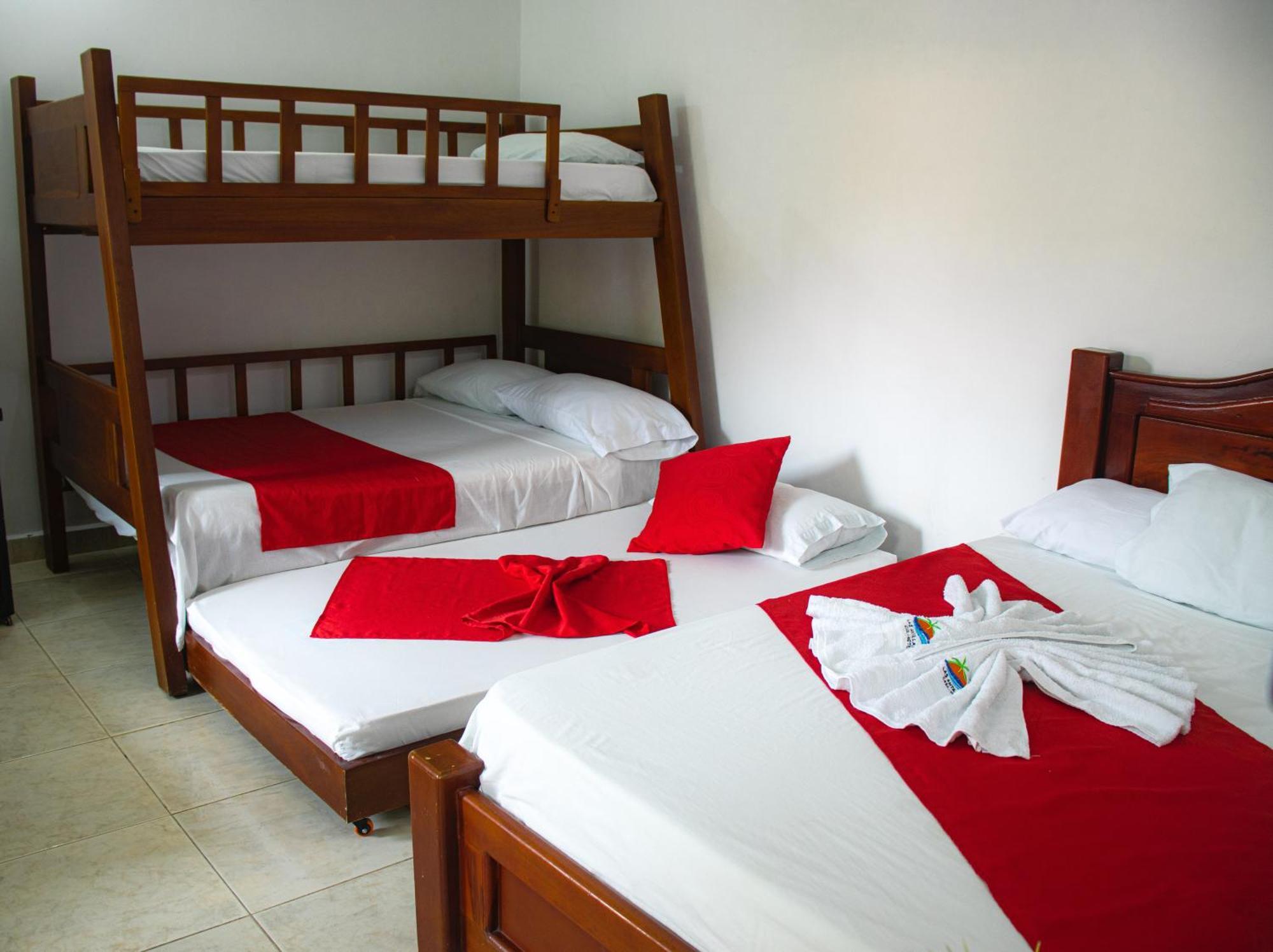 Casa Hotel Las Antillas โตลู ภายนอก รูปภาพ