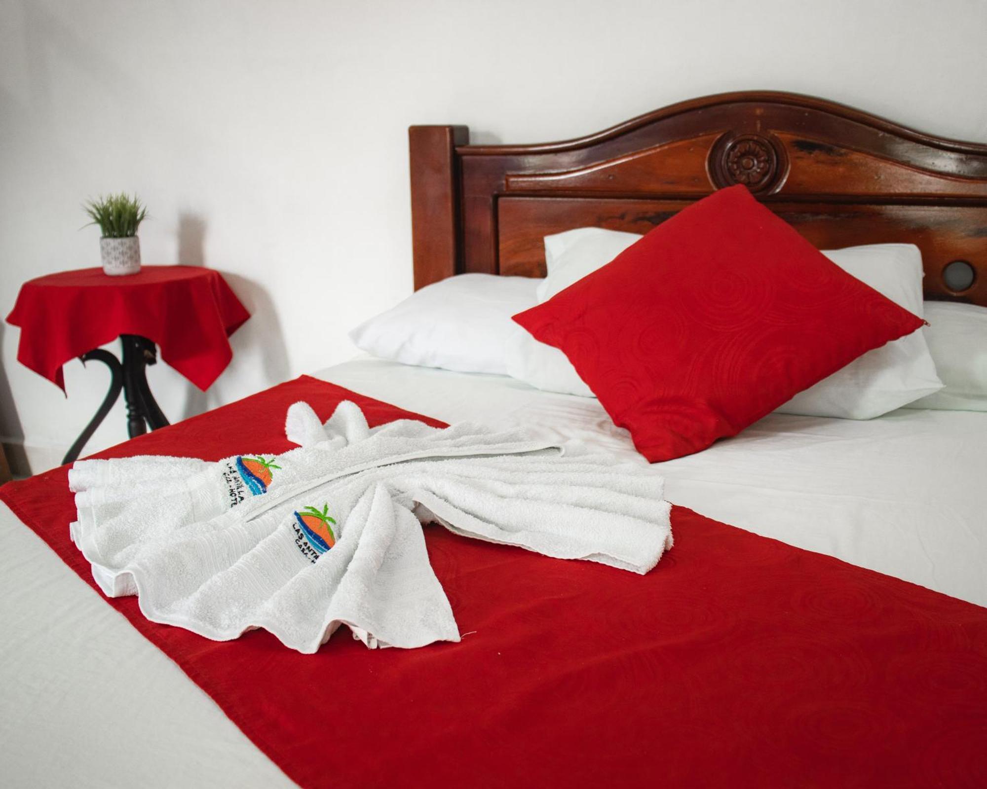 Casa Hotel Las Antillas โตลู ภายนอก รูปภาพ