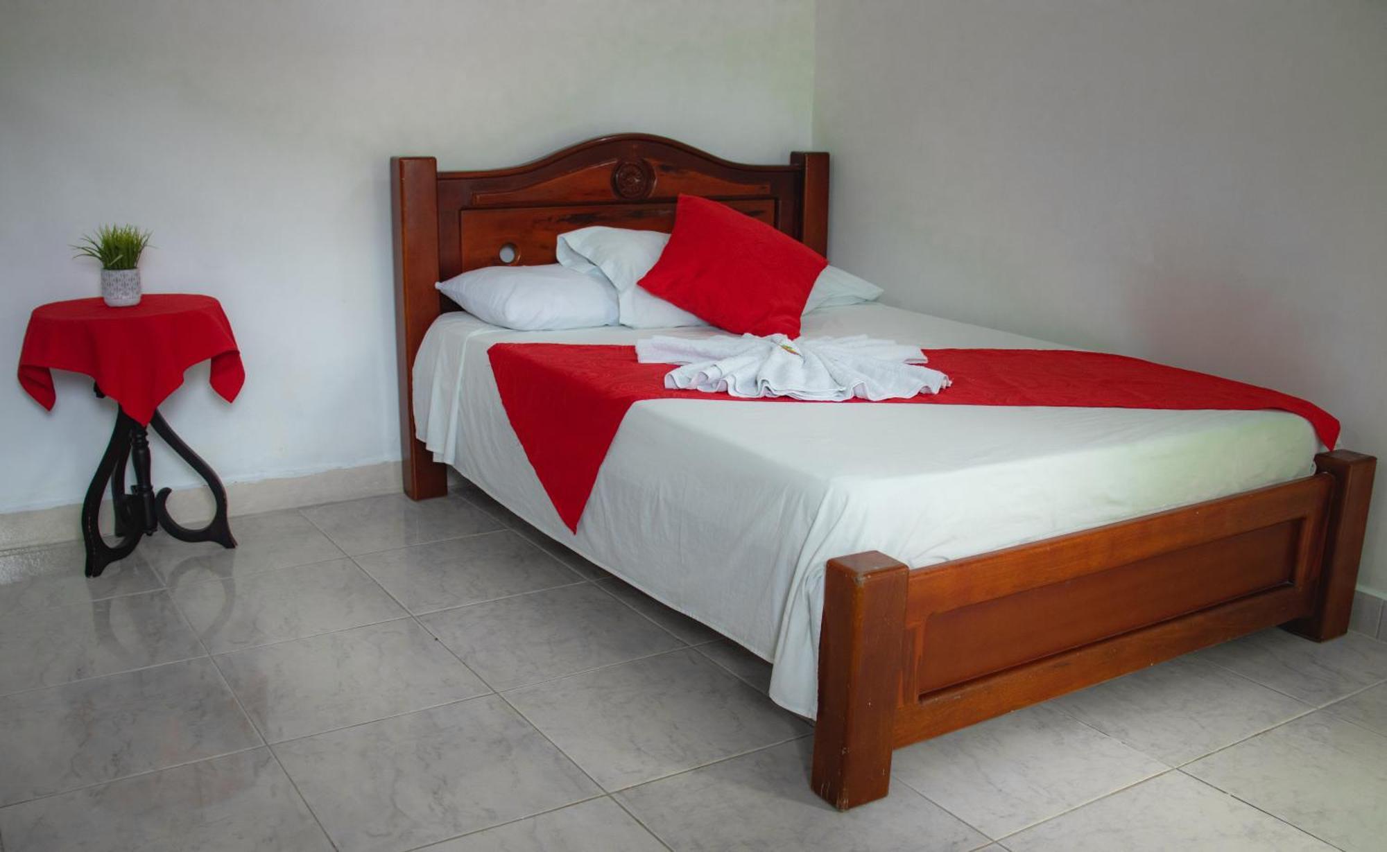 Casa Hotel Las Antillas โตลู ภายนอก รูปภาพ