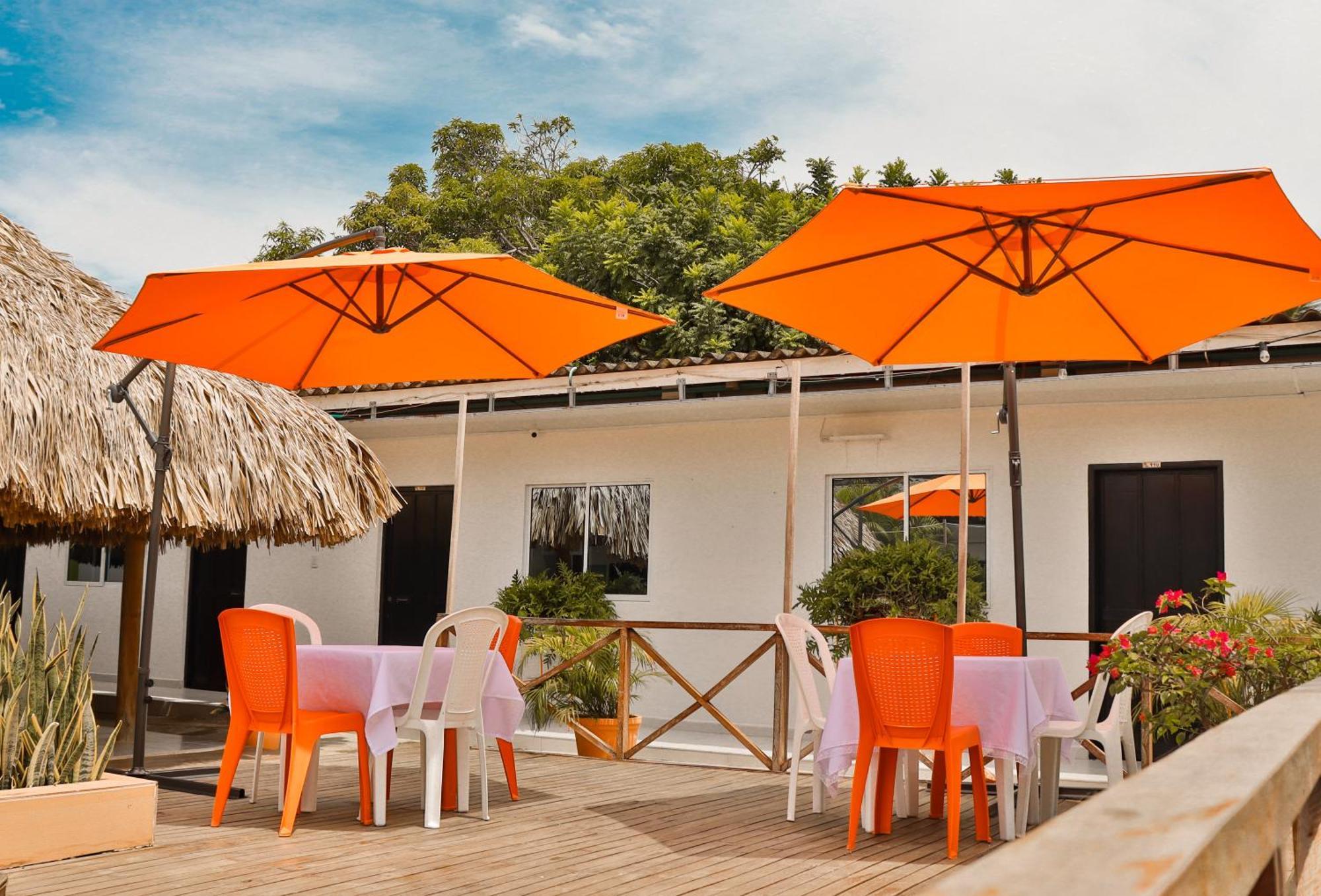 Casa Hotel Las Antillas โตลู ภายนอก รูปภาพ