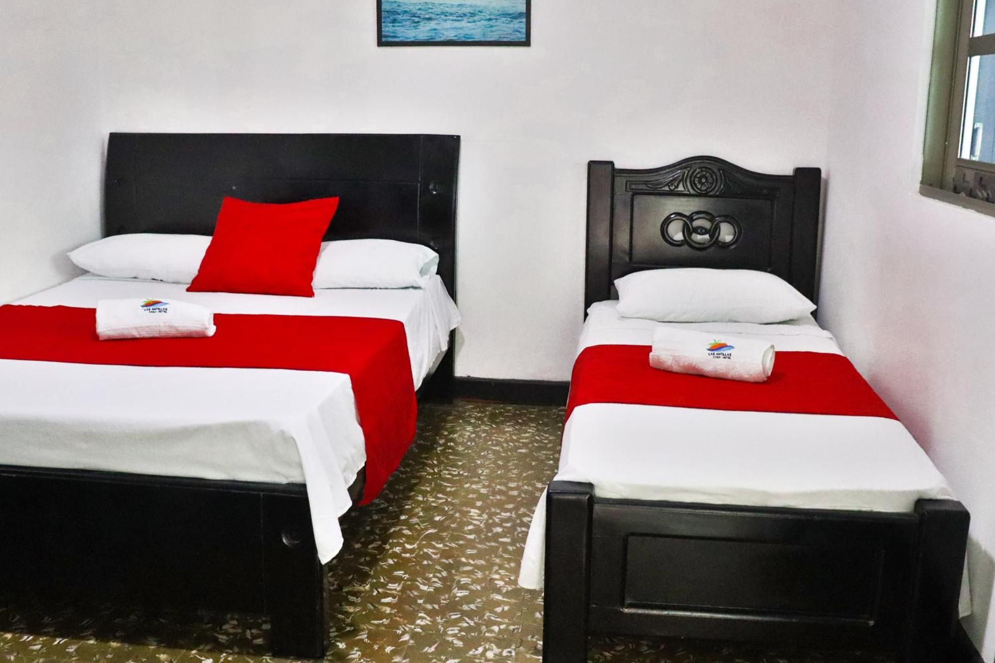 Casa Hotel Las Antillas โตลู ภายนอก รูปภาพ